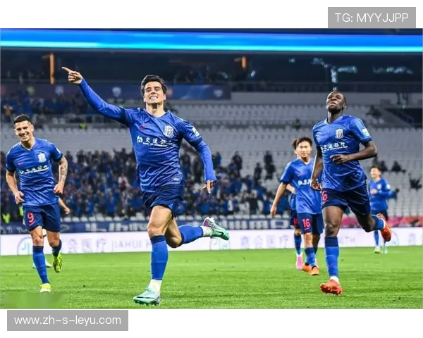 上海申花拉唐边路穿插制造机会：速度与默契点亮申城绿茵