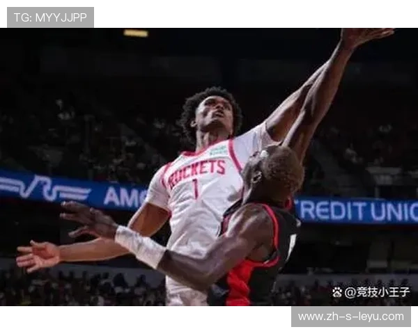 克拉克斯顿高位策应送出助攻 克拉克斯顿高位策应送出助攻