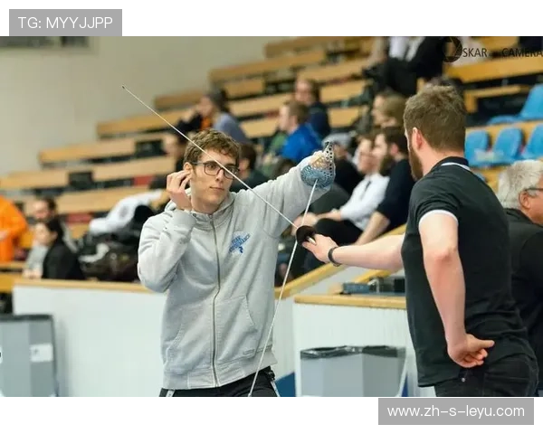 击剑匕首式反击成新战术要点，教练圈热议