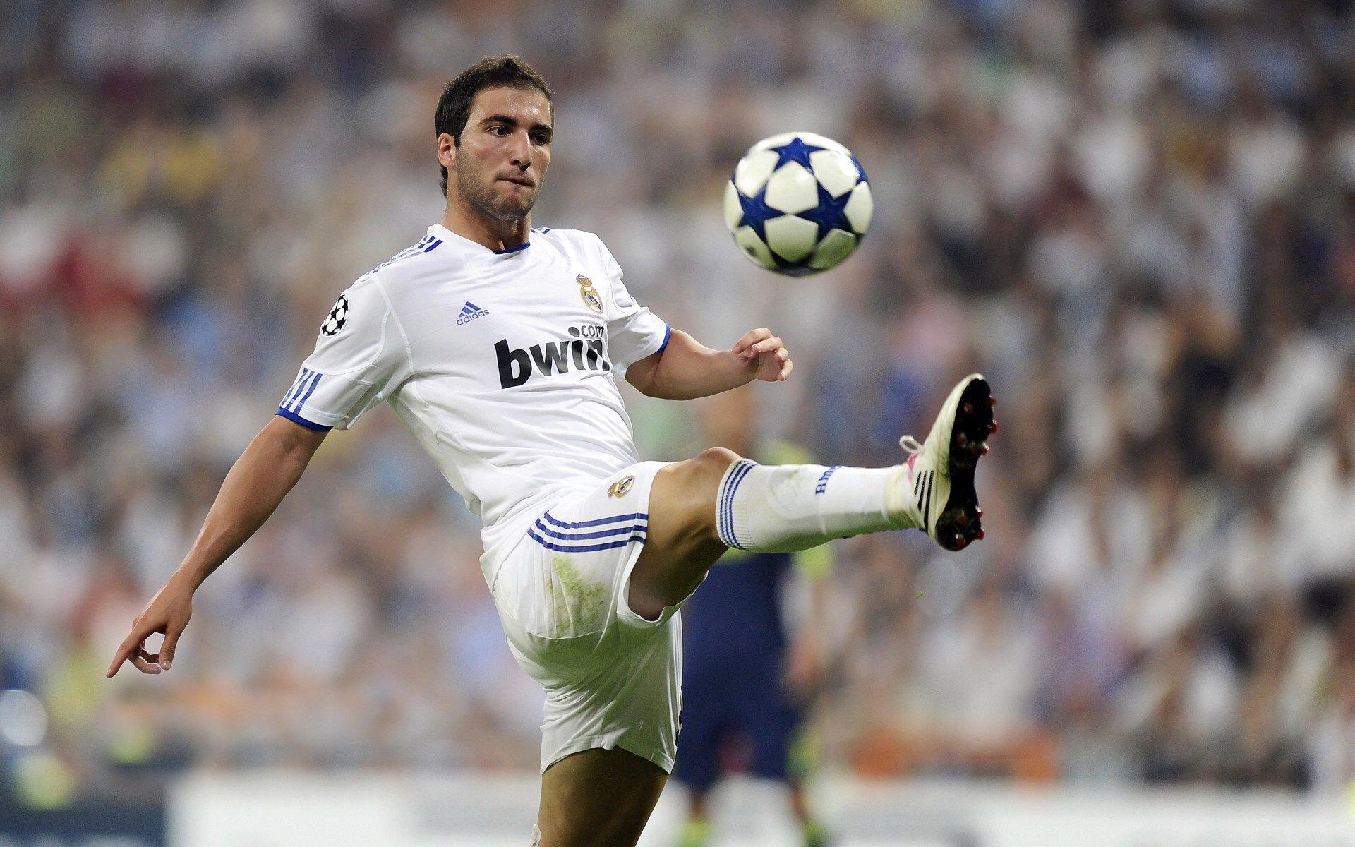 LEYU SPORTS中国官方网站-张帅谈人生哲学：允许一切发生，做真实的自己